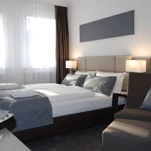 dom-hotel-am-roemerbrunnen.topcolognehotels.com/